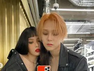 「まさかノーブラ？」ヒョナ、恋人DAWNと肩・胸を堂々露出…セクシーカップルルック