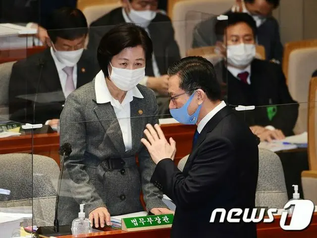 秋法相「尹検察総長は政治の沼にはまる…今是昨非の姿勢が必要」＝韓国（画像提供:wowkorea）
