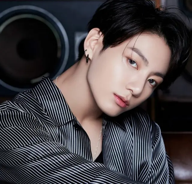 グローバルK-POPスターの地位をしっかりと示している「BTS（防弾少年団）」が、ニューアルバム「BE」のカムバックを控えた中で、最年少ジョングクのポスターが公開されて、世界中のARMYの心をときめかせた。（画像提供:OSEN）