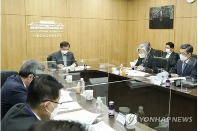 ＮＳＣ常任委員会会議の様子（青瓦台提供）＝（聯合ニュース）≪転載・転用禁止≫