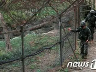 鉄柵超えて脱北の男性は「民間人」、軍人説を否定＝韓国合同参謀本部