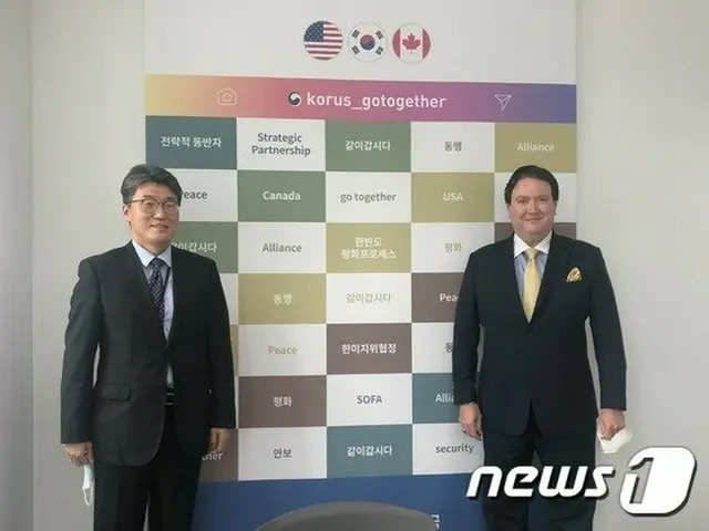 韓国外務省のコ・ユンジュ米朝局長とマーク・ナッパー米国務省 東アジア太平洋副次官補（画像提供:wowkorea）