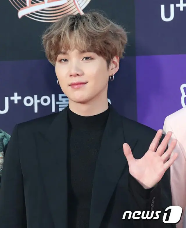 「BTS（防弾少年団）」SUGA、肩の手術で治療に専念…「回復するまで待っていて」の声に“ARMY”たちの声援相次ぐ（画像提供:wowkorea）