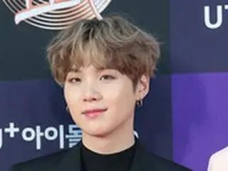 「BTS（防弾少年団）」SUGA、肩の手術で治療に専念…「回復するまで待っていて」の声に“ARMY”たちの声援相次ぐ