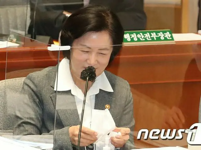 「尹検察総長ポケットマネー」の検証前に秋法相の特活費捜査を依頼…市民団体「私的流用の可能性」＝韓国（画像提供:wowkorea）