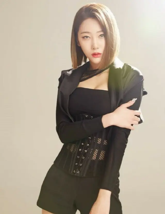 「BLACKSWAN（元RaNia）」ヘミ、男性ファンを相手に詐欺？「恋人・肉体関係はNO」＝事務所「確認中」とコメント（画像提供:wowkorea）