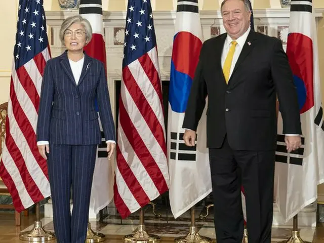 訪米した康京和 韓国外相とマイク・ポンペオ米国務長官（画像提供:wowkorea）