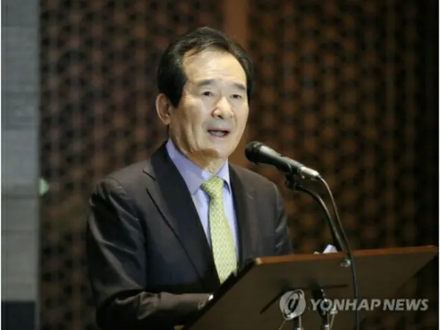 10日、就任300日を迎え記者会見する丁世均首相＝（聯合ニュース）