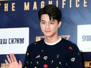 俳優キム・ジフン、著作権侵害？バラエティ番組で映った自宅シーンで違法ダウンロードした海外ドラマを視聴か