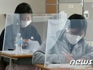 大学修学能力試験時の机の仕切り50万個、試験後に回収して再使用・リサイクル＝韓国