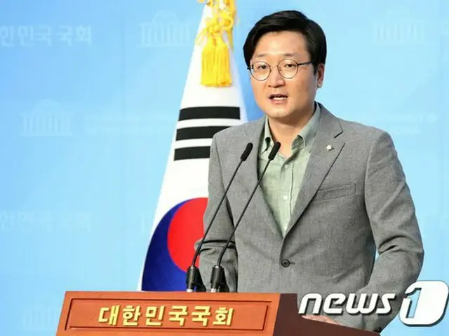 チャン・チョルミン共に民主党議員（画像提供:wowkorea）
