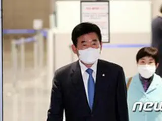 韓日議員連盟会長、「菅首相は文大統領に会ってほしいという提案に『よくわかった』と反応」