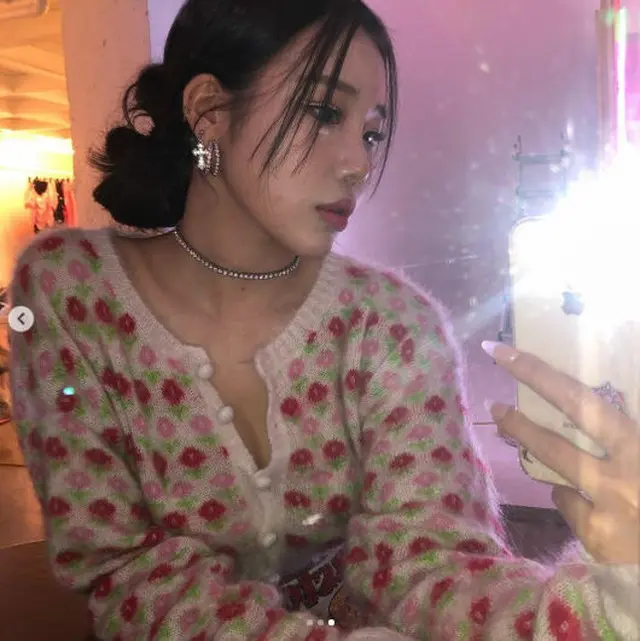 ジュイ（MOMOLAND）、成功的なダイエットにセクシーな鏡セルフィーを公開（画像提供:wowkorea）