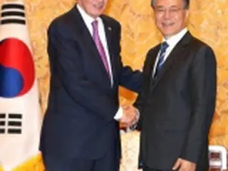 文大統領　米連邦議会選当選の知韓派議員に祝電＝朝鮮半島平和へ支持要請