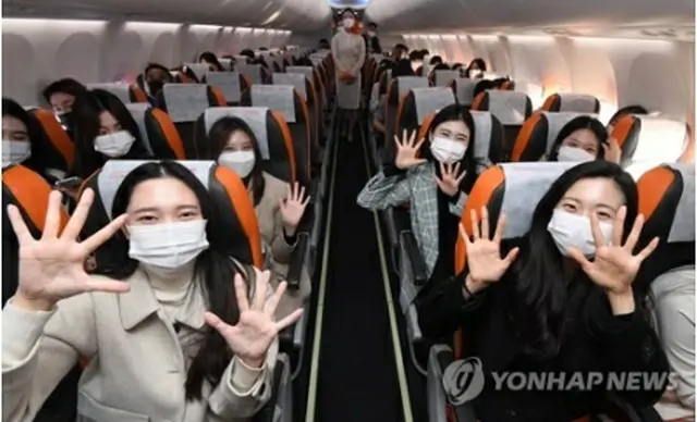 格安航空会社（ＬＣＣ）のチェジュ航空は１０月に国内遊覧飛行を実施した（空港写真記者団）＝（聯合ニュース）