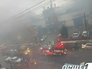 韓国仁川化粧品工場爆発事故、同僚を先に避難させ逃げ遅れた3人死亡