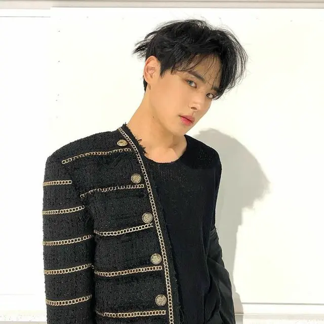 「VICTON」チェ・ビョンチャン、シースルールックでセクシーに=幻想的な魅力（画像提供:wowkorea）
