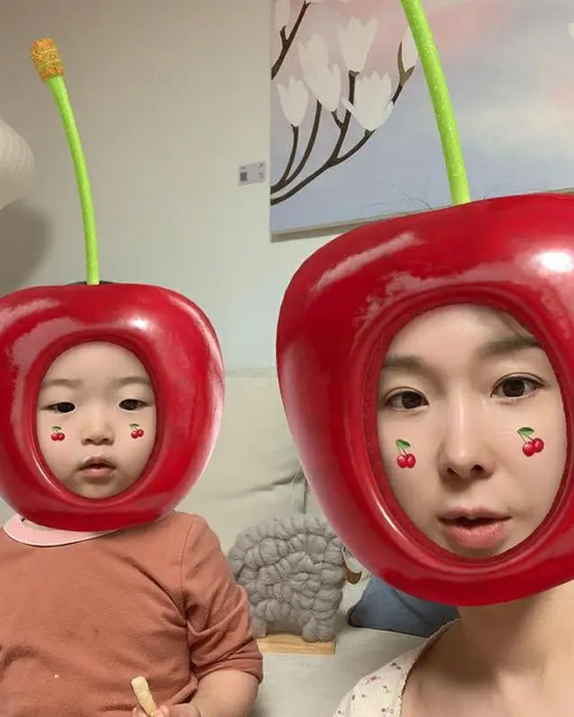 歌手イ・ジヘ（元S＃arp）、娘のテリちゃんとカメラアプリで遊ぶ…「私の愛、私の仲良し」（画像提供:wowkorea）