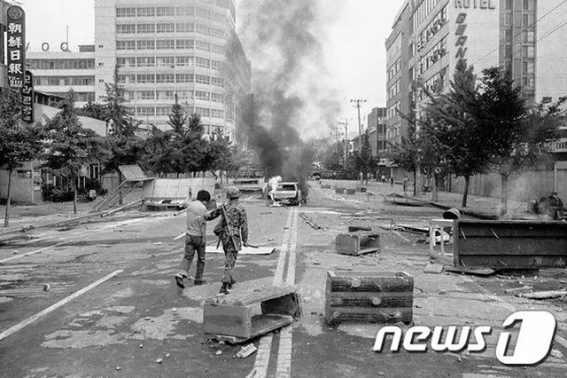 5・18民主化運動の未公開写真が初公開…‘忘れられたフィルムの中の人々’＝韓国（画像提供:wowkorea）