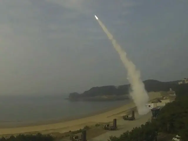 ミサイルを捉えるミサイル...韓国型パトリオット「天弓II」軍への引き渡し完了（画像提供:wowkorea）
