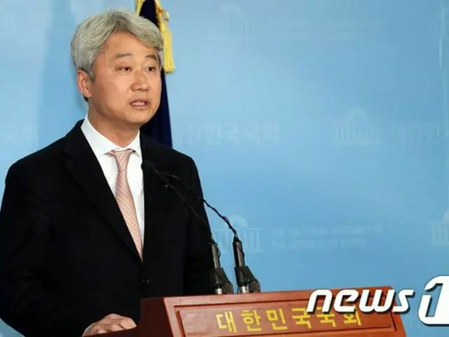 キム・グンシク教授「検事に警告する共に民主党院内代表、秋法相は独裁政権の手下」＝韓国（画像提供:wowkorea）