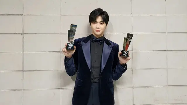 「2020 Asia Artist Awards」で2冠を獲得したカン・ダニエル。（画像提供:wowkorea）