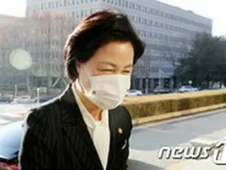 市民団体、法務部長官や検察局長らを“職権乱用”の疑いで検察に告発＝韓国