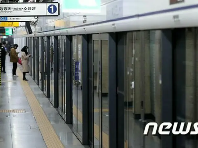 ソウル市の公共交通機関、運行数を減らした夜10時以降は著しい‘車内混雑’なし…「非常に良好」（画像提供:wowkorea）