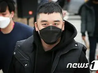 V.I（元BIGBANG）、親友が証言台に…日本人への性接待あっせんは認めたものの「V.Iの指示ではない」
