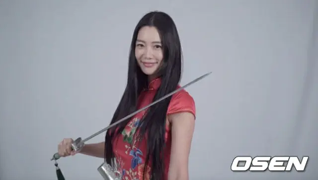女優クララ、中国武侠映画を現地で撮影中…武術や語学に励む毎日「コロナに気を付けてください」（画像提供:wowkorea）