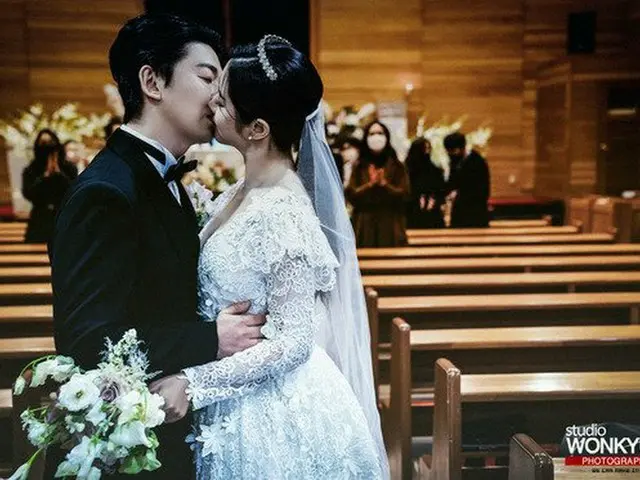 女優チェ・ソンヒョン＆イ・ジェハンさん、3日に大聖堂で挙げた結婚式の画報を公開（画像提供:wowkorea）
