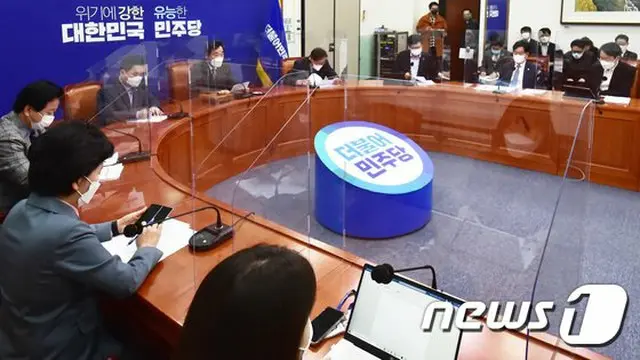 共に民主党と韓国政府、コロナ対応状況を点検…「果敢な対策が必要、ワクチン需給も早めねば」（画像提供:wowkorea）