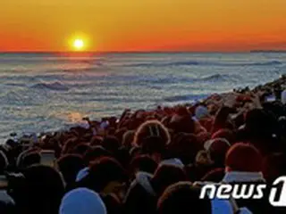 「コロナ終われ」の願いも部屋で…今回だけは「初日の出家で迎える」＝韓国