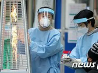 コロナ新規感染者1000人に迫る状況、重症患者の病床不足、医療崩壊差し迫る＝韓国