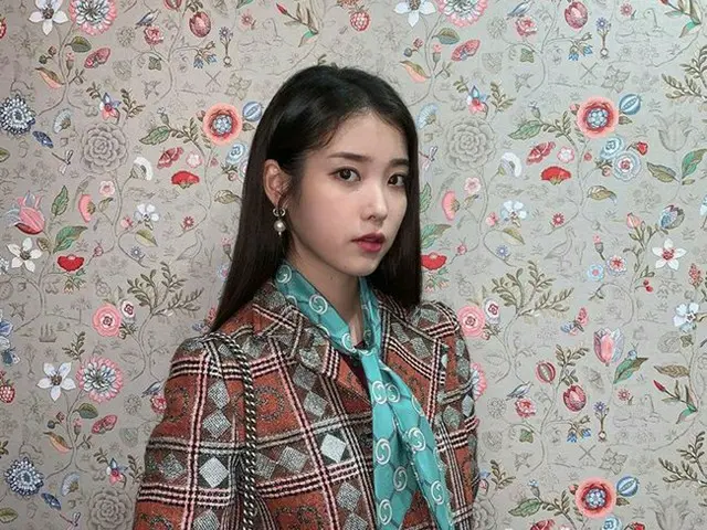 歌手IU（アイユー）、ストレートヘアをおろし魅惑的な眼差し…“今この瞬間が一番綺麗”（画像提供:wowkorea）