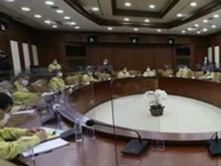 今日、中央災難安全対策本部会議を開催…病床・生活治療センターの現況および確保計画を発表＝韓国