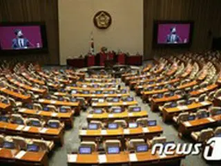フィリバスター終結同意案、かろうじて可決…国情院法改正案も通過＝韓国