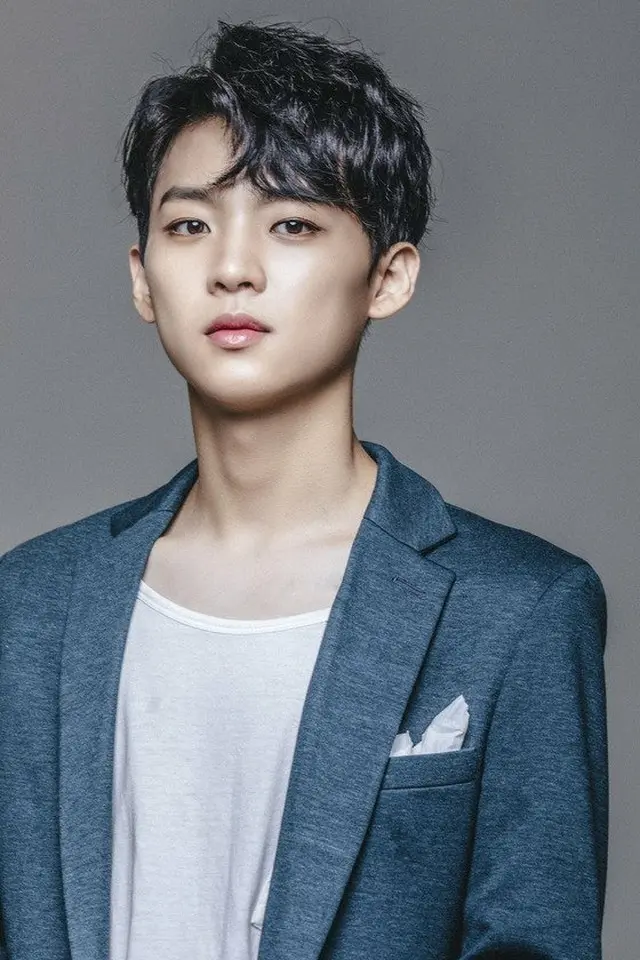 「PRODUCE 101」シーズン2出身の俳優キム・テミン、13日に召集解除 「待っていてくれたファンに感謝」（画像提供:wowkorea）