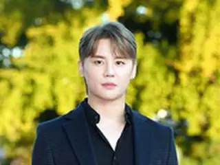 キム・ジュンス、なぜ12年間も「ミュージックバンク」に出演できないのか…KBS側とは“活動意志無”対“納得できず”