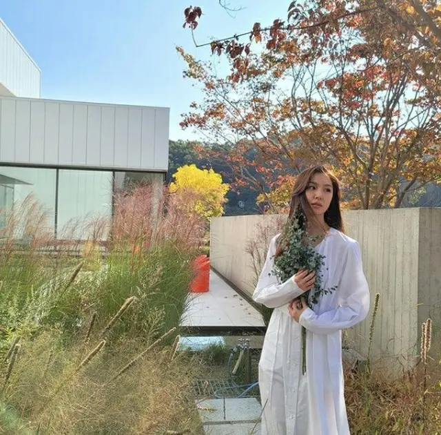 女優ソ・ジヘ、真白なワンピースで炸裂する清楚美…ヴィーナスの降臨（画像提供:wowkorea）