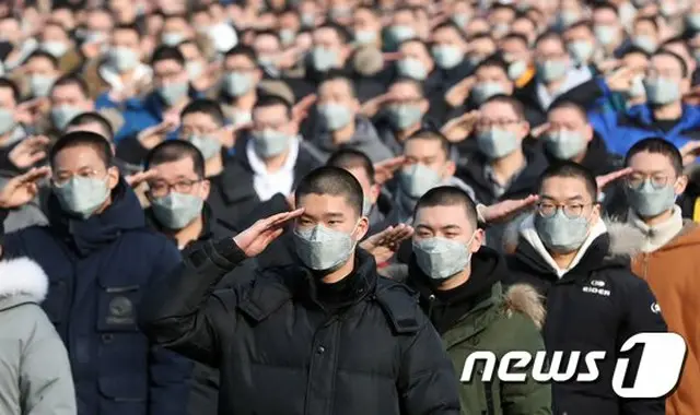 健康なら現役入隊…来年から学歴基準廃止＝韓国（画像提供:wowkorea）