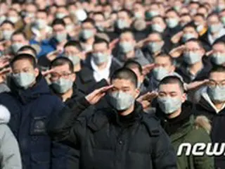 健康なら現役入隊…来年から学歴基準廃止＝韓国