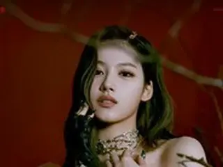 「TWICE」サナ＆ツウィ、「CRY FOR ME」個人ティザー公開…神秘的で魅惑的な魅力爆発
