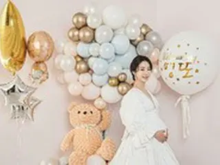 パク・ウンヨン、悩んだ末に夫とマタニティフォトを撮影…「妊娠後8kg増加」