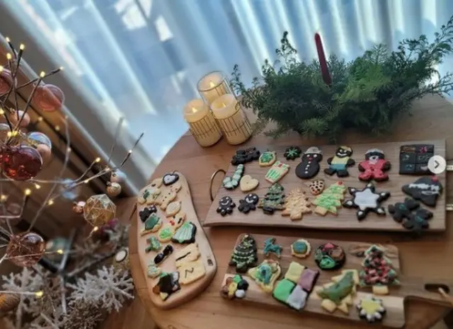 女優ソ・ユジンが子供と一緒に作ったクリスマスのクッキーを公開した。（画像提供:OSEN）