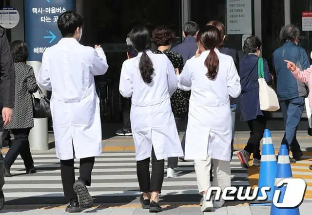 韓国 ソウル大学病院の医療陣（画像提供:wowkorea）