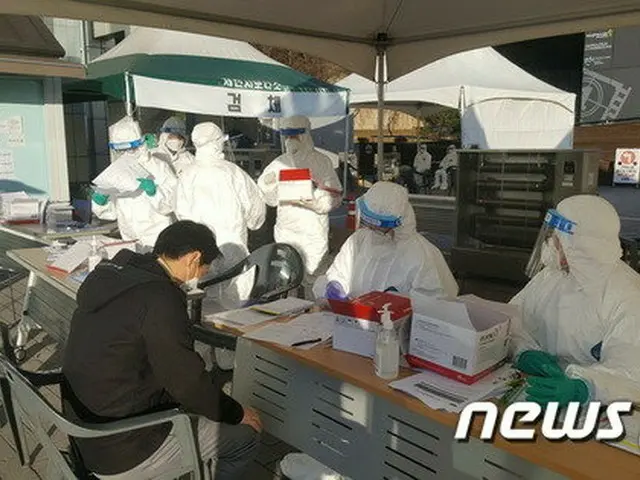 韓国防疫当局は、ソーシャルディスタンスの実施により 新型コロナ拡散の抑制効果が確認されていると伝えた（画像提供:wowkorea）