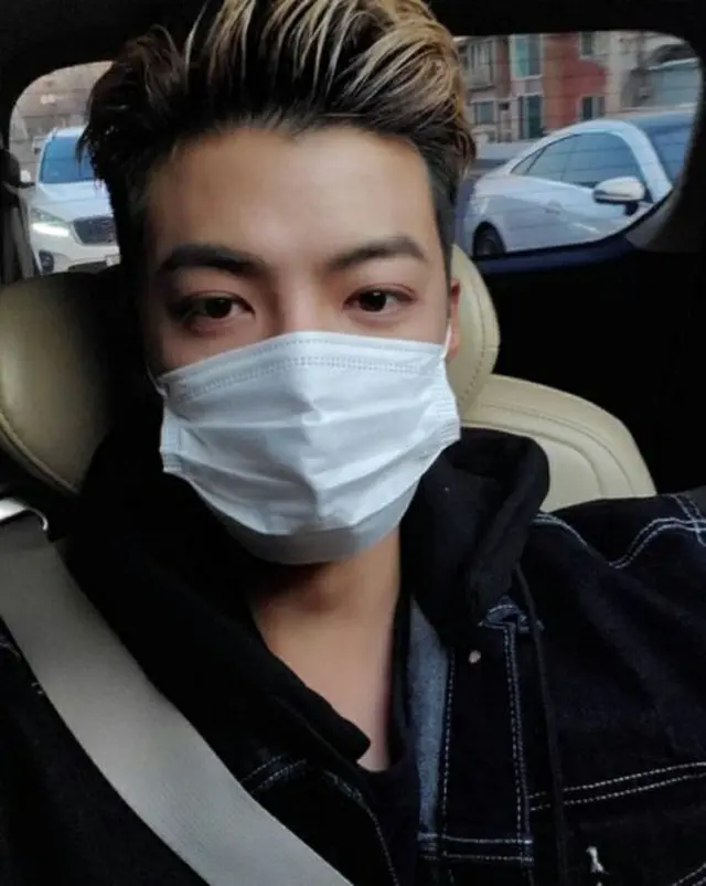 KangNam、金髪オールバックのイメチェン写真を公開…現役アイドルさながらのイケメンルックス（画像提供:wowkorea）