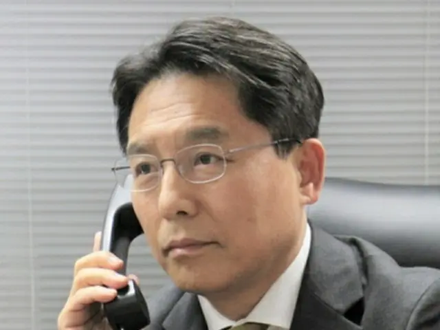 ビーガン氏と電話会談する魯氏（外交部提供）＝（聯合ニュース）≪転載・転用禁止≫