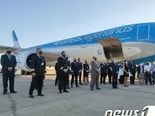 アルゼンチン、ロシア産コロンワクチンを空輸開始